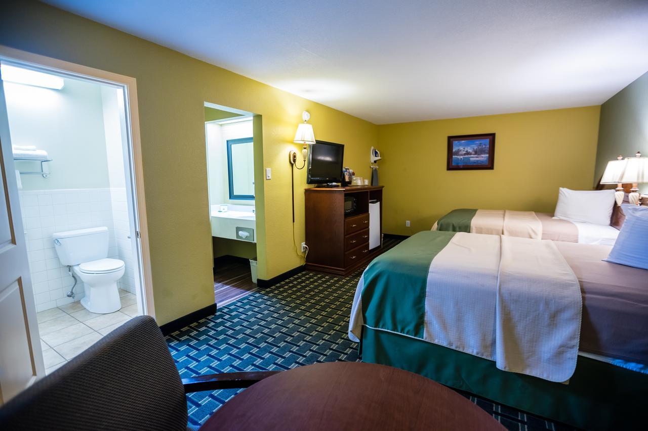 Relax Inn&Suites Kuttawa Bagian luar foto