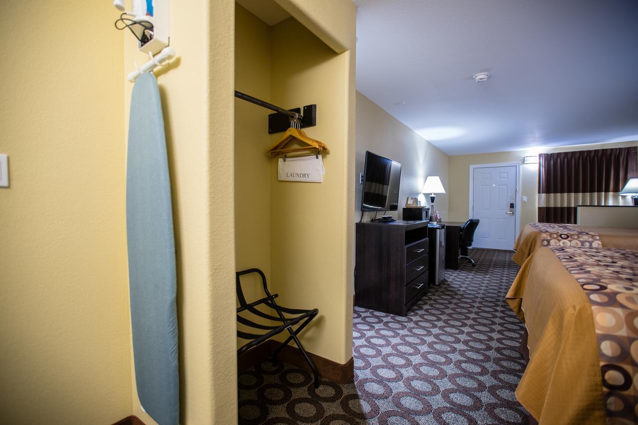 Relax Inn&Suites Kuttawa Bagian luar foto