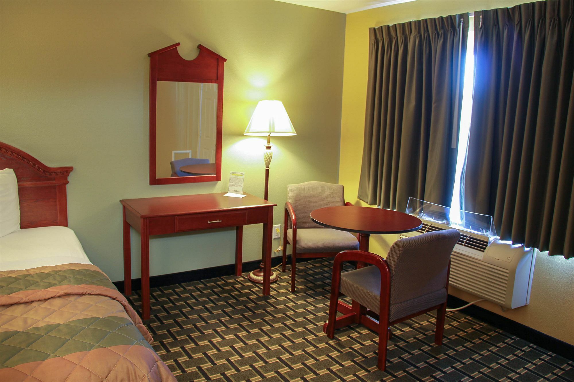 Relax Inn&Suites Kuttawa Bagian luar foto